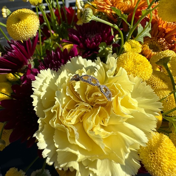 Hexagon Floating Natural Diamond Band in Solid 14k Yellow Gold - Picture 1 of 8